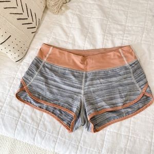 [Discontinued Color] Lululemon size 4 - Speed Low-Rise Lined Short 2.5”